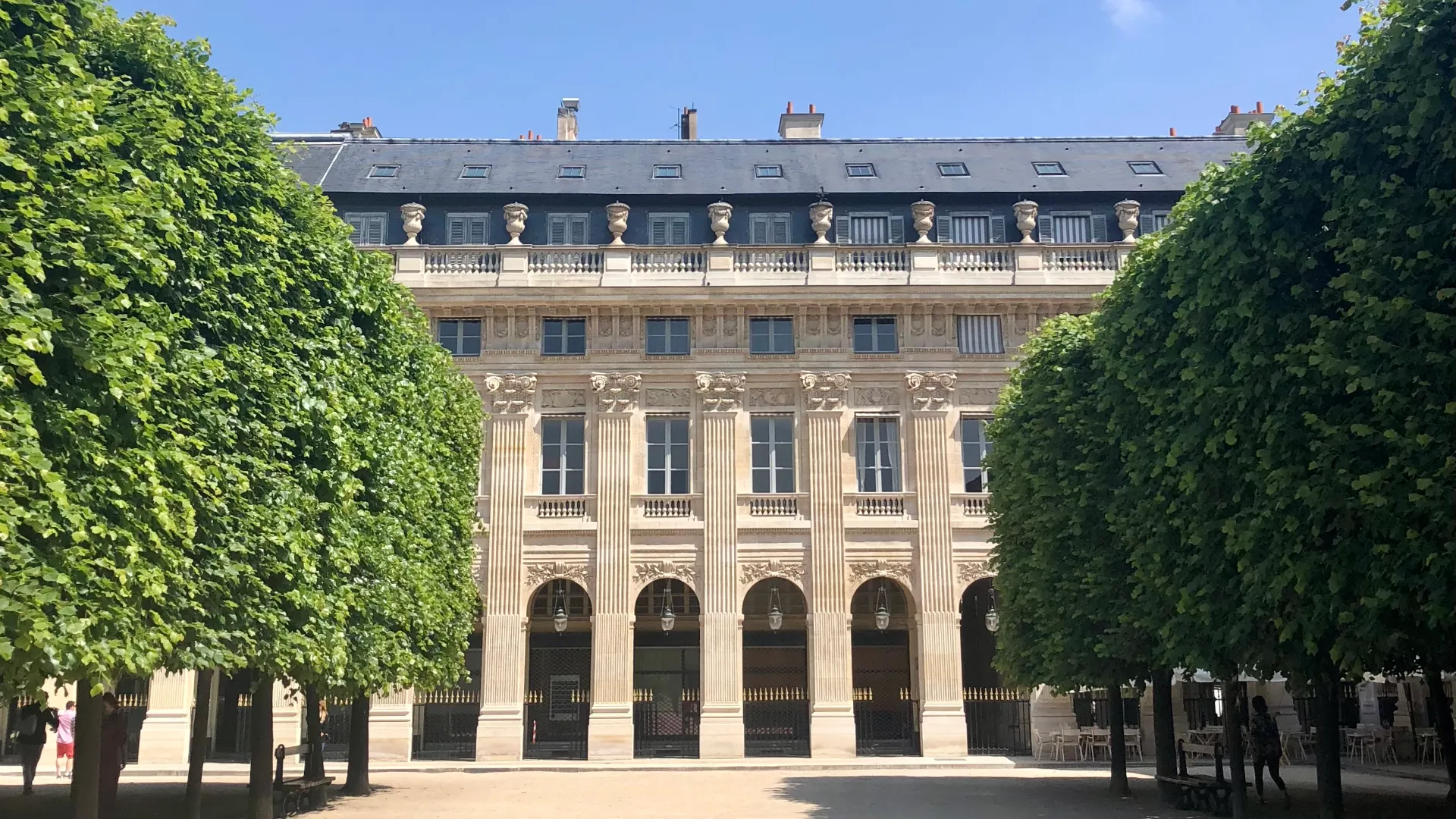 Parisian influence 